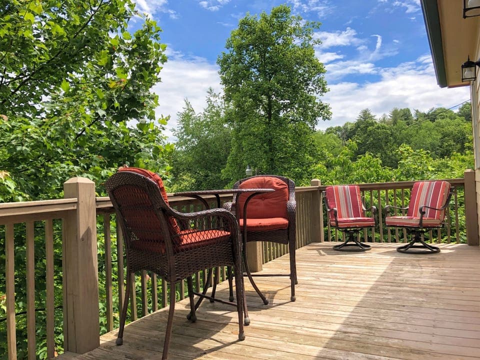 Sun deck seating