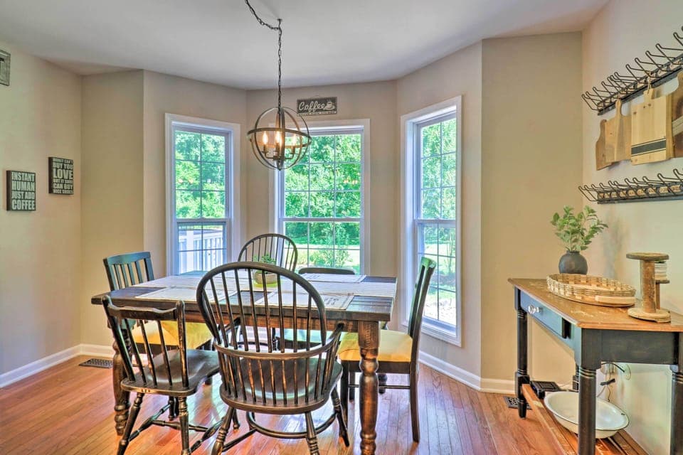 Kitchen | Dining Table
