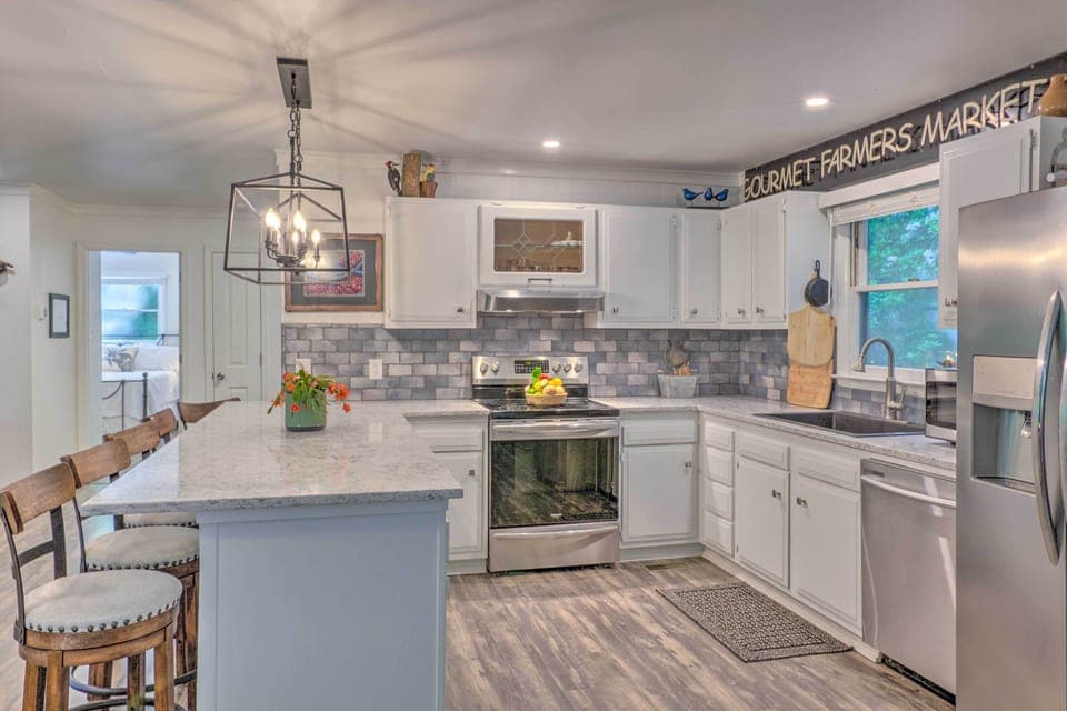 Fully Equipped Kitchen | Stainless Steel Appliances
