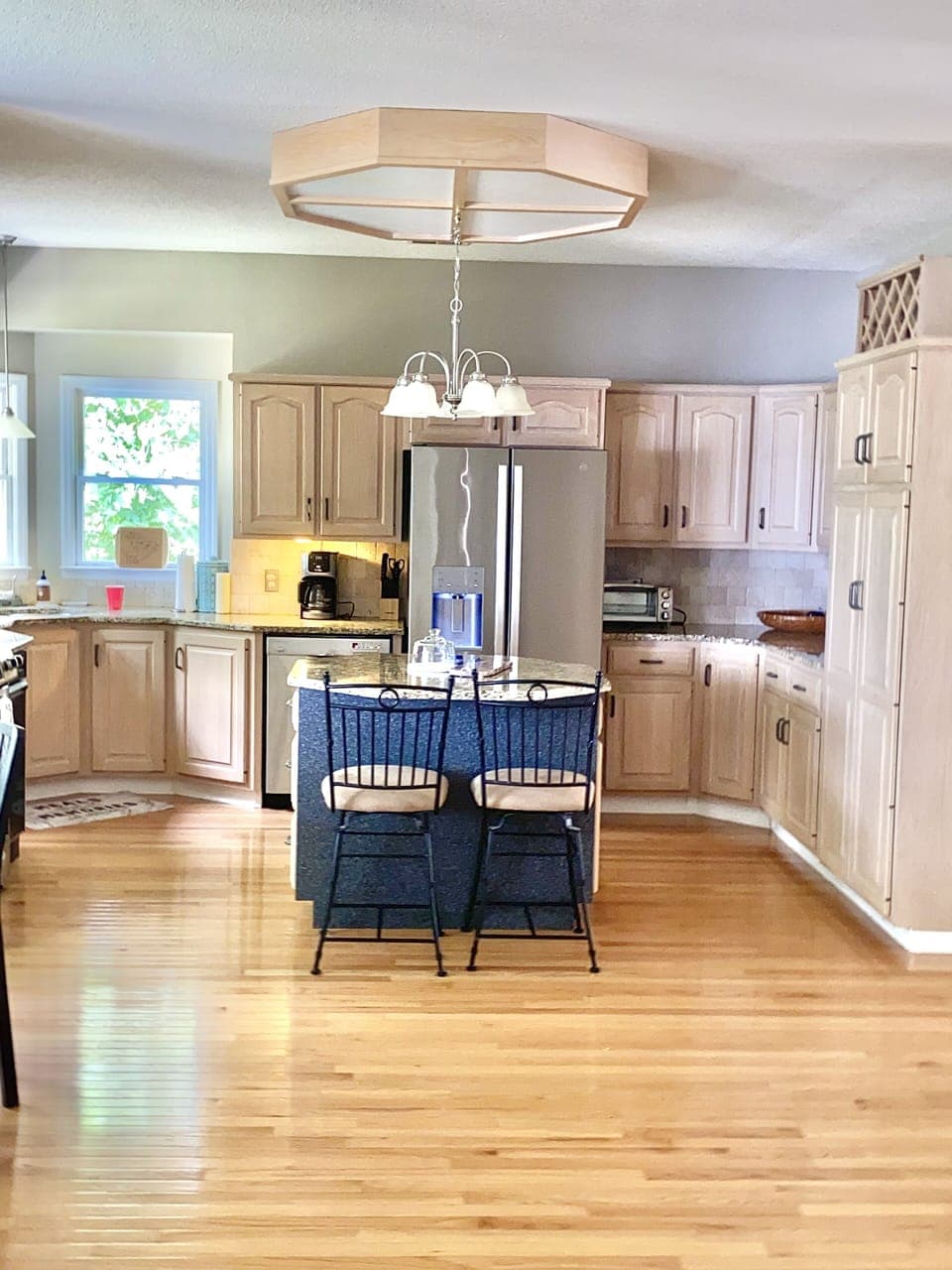 Plenty of cooking space with with eat in kitchen