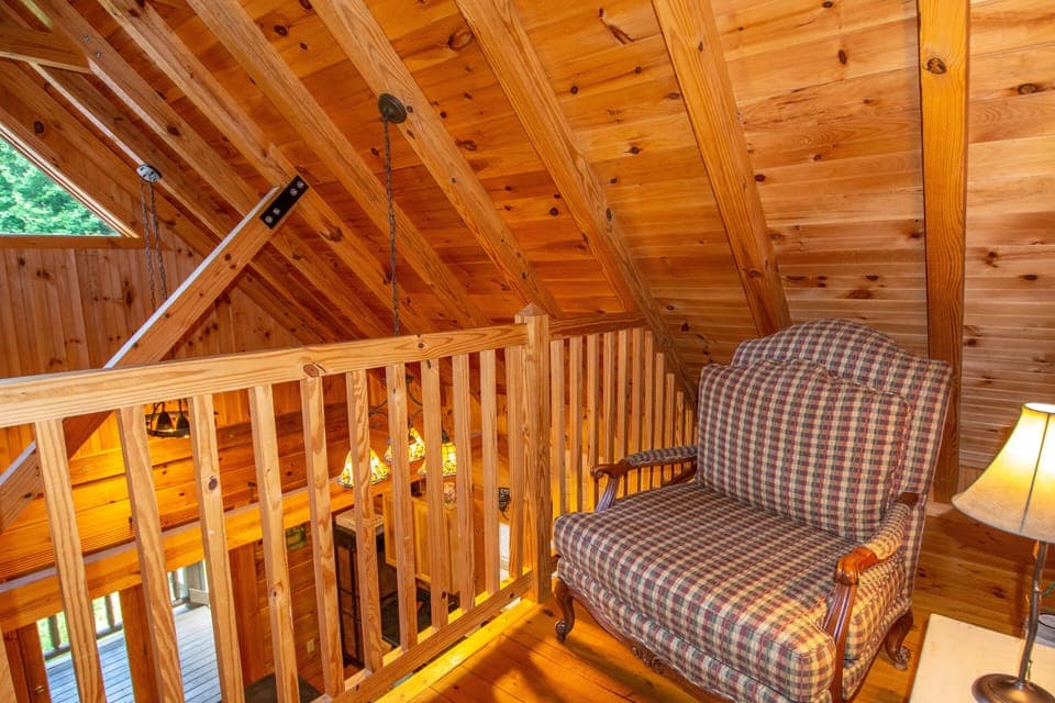 Loft sitting area...