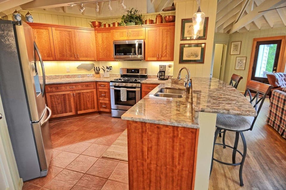 Beautiful and Modern Kitchen