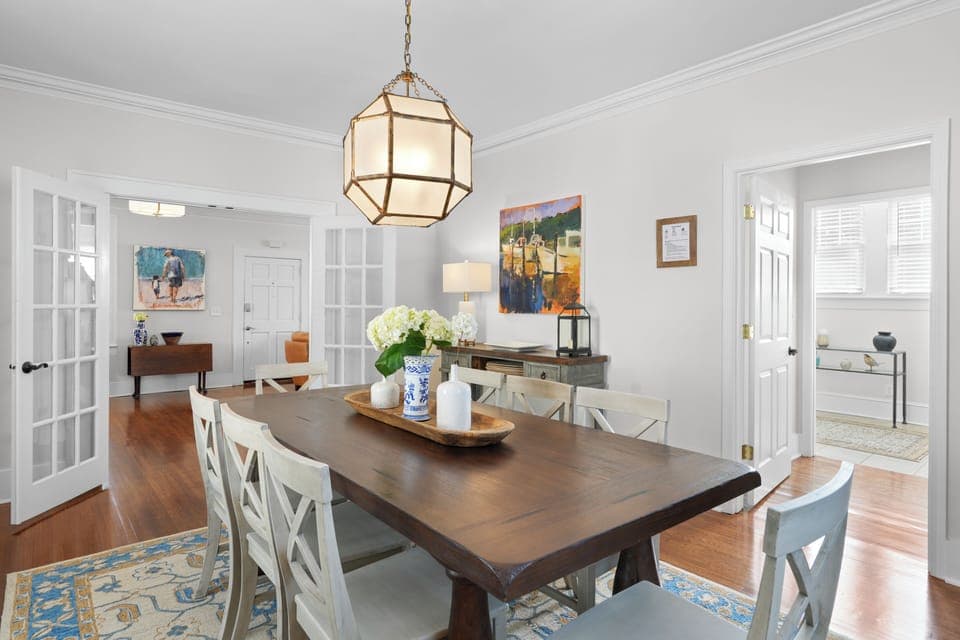 Elegant Dining