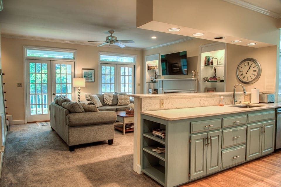 Cozy Coastal Cottage