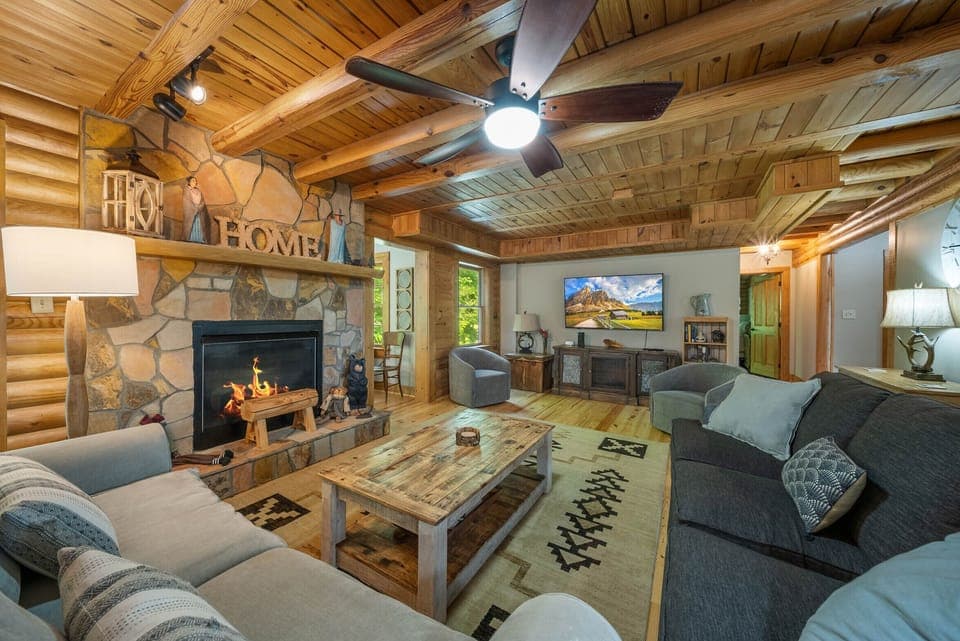 Welcome to Mountainside Lodge!