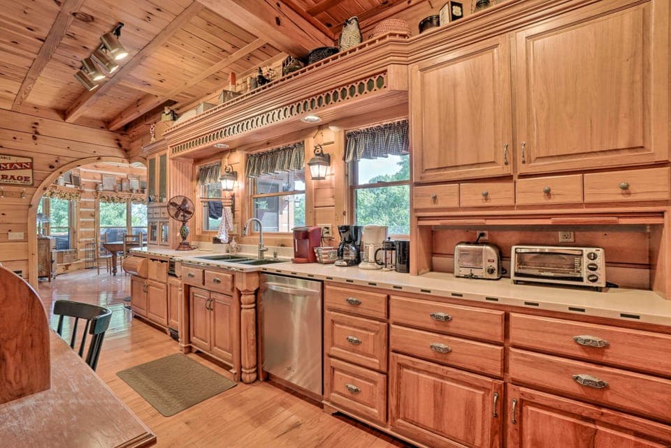 Fully Equipped Kitchen | Crock-Pot | Cooking Utensils