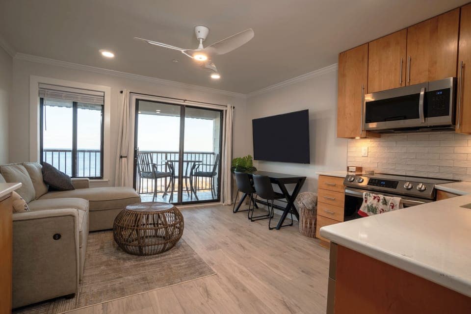 Unobstructed ocean views as you enter the great room...TV has Netflix