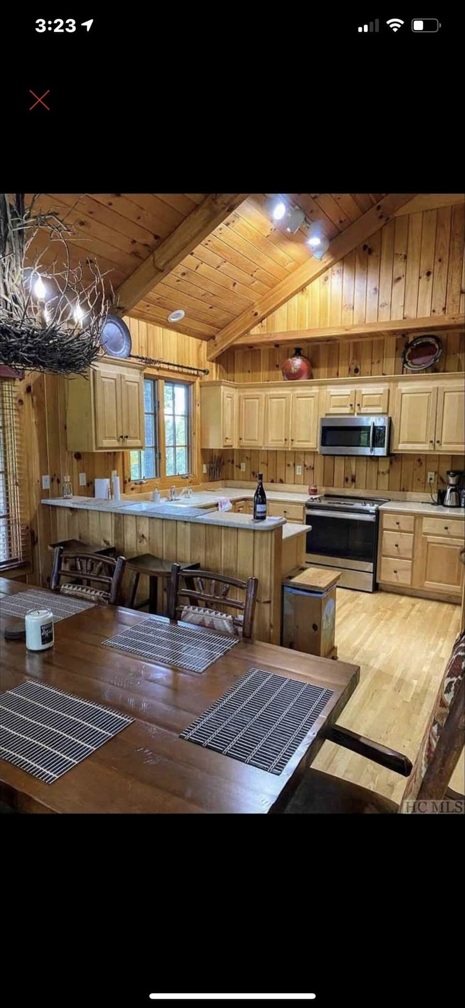 Kitchen Dining Area