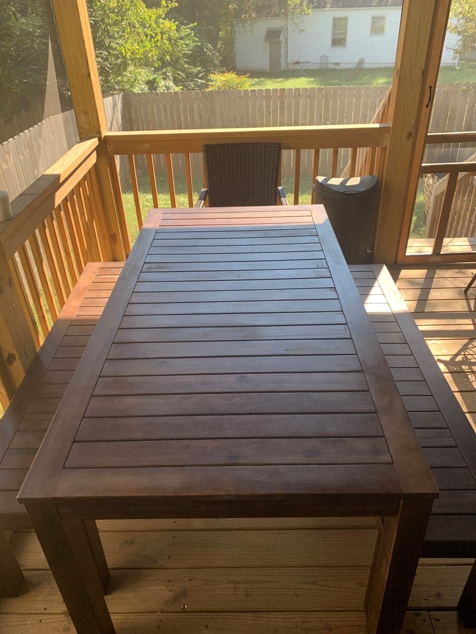 Outdoor dining