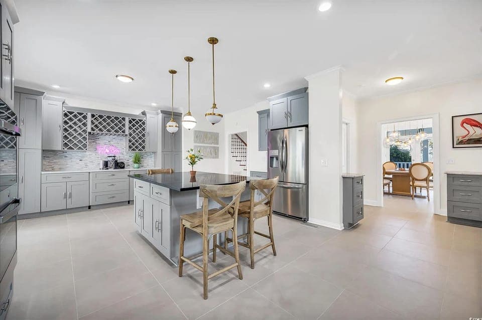 Large kitchen to host large groups