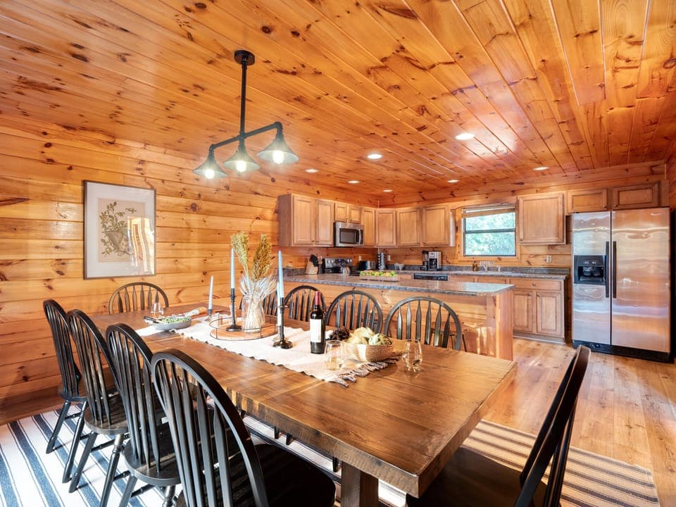 Dining room.