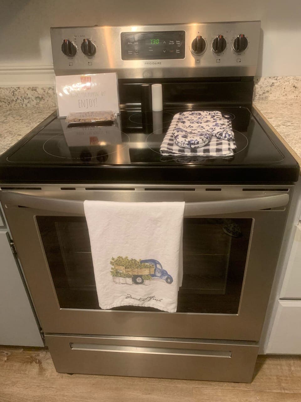 Stove available if you want to cook meals. Fully stocked with pots and pans. 