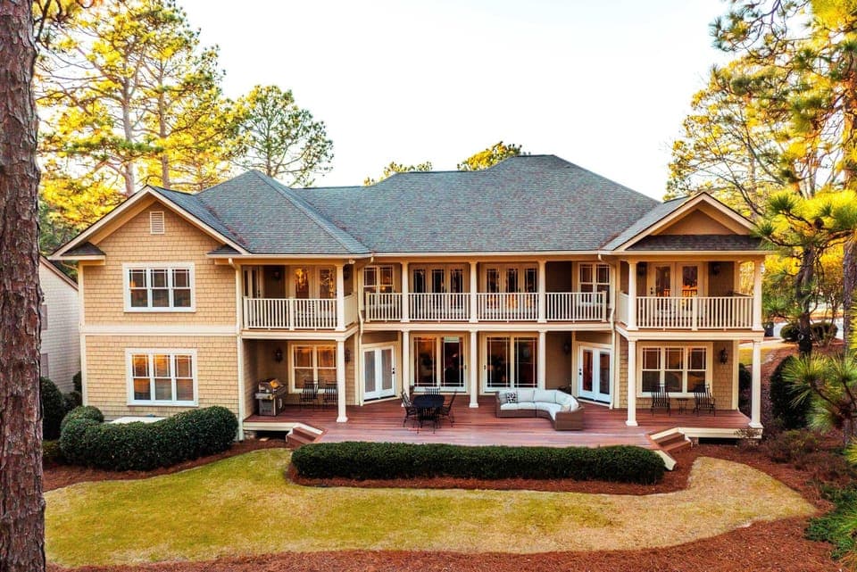 Relax on the luxurious deck lounge with amazing golf views!