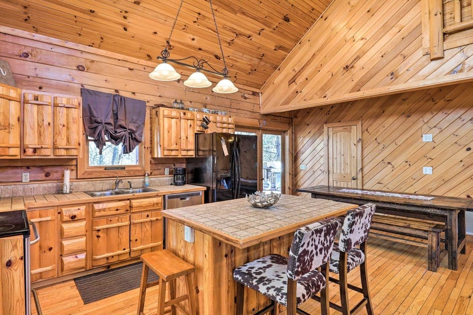 Kitchen | Fully Equipped | 2-Person Breakfast Bar | Microwave | Toaster