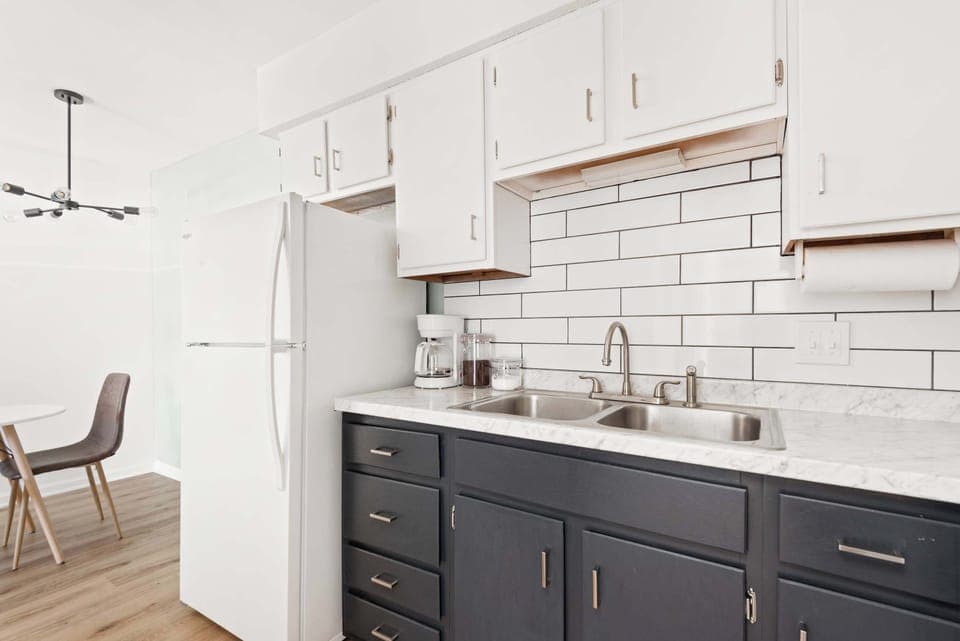 Fully stocked kitchen with all the essentials to cook your favorite meals!