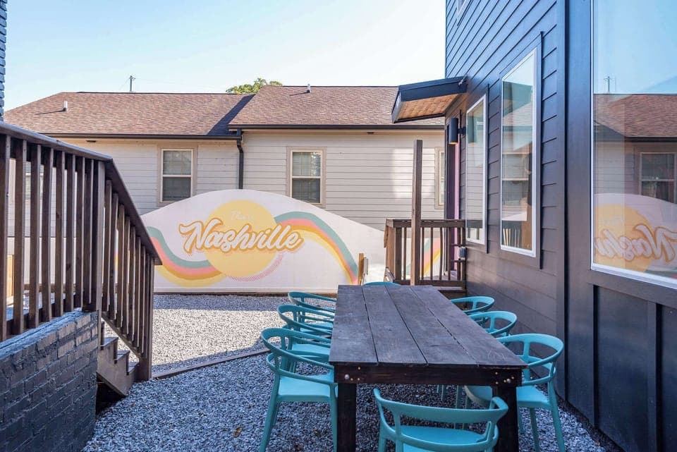 Perfect outdoor area to relax with your group!