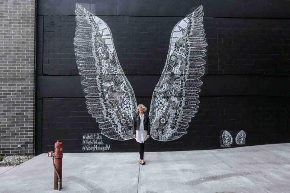 Famous Nashville wings just around the corner — camera ready!