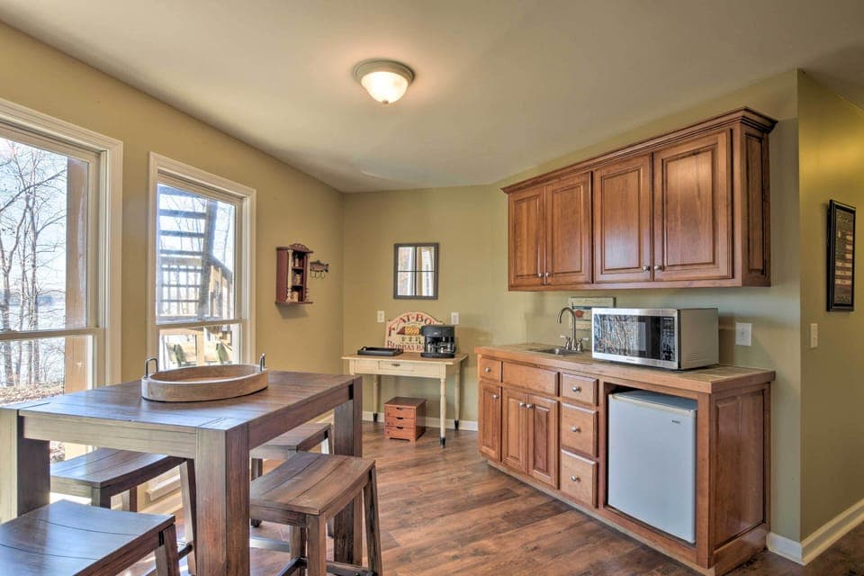 Small Kitchenette