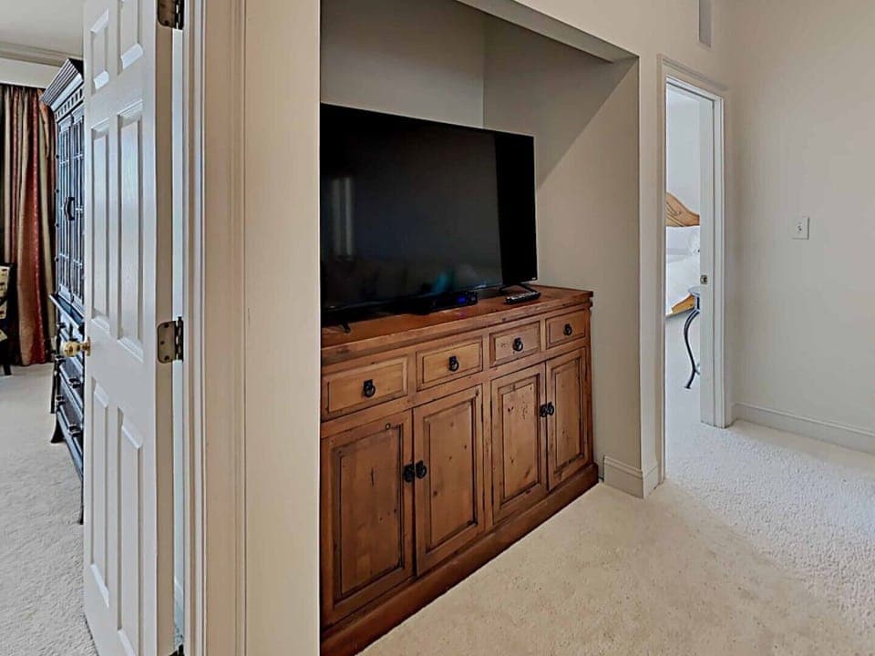 TV in Top Floor Family Room