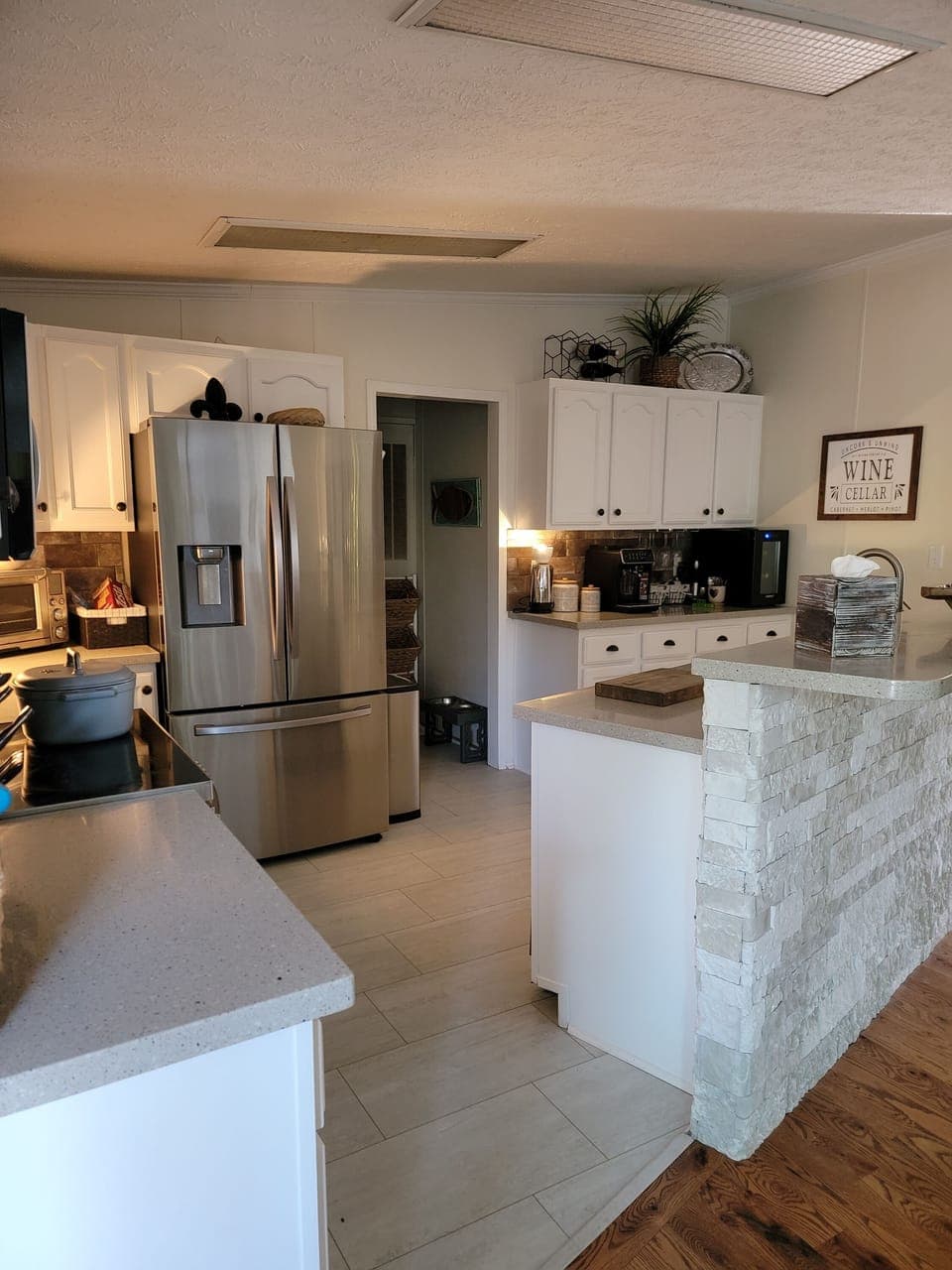 Kitchen and laundry with island