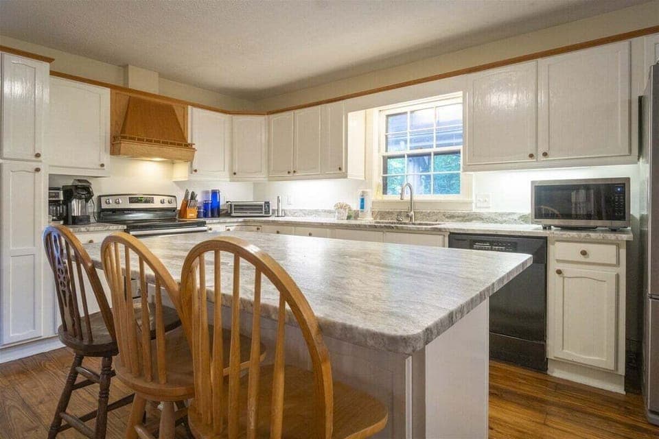 Kitchen view 3