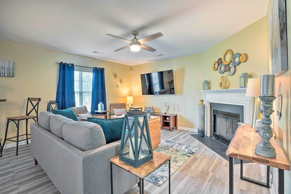 Summerville Vacation Rental | 5BR | 3BA | 2,140 Sq Ft | Stairs Required