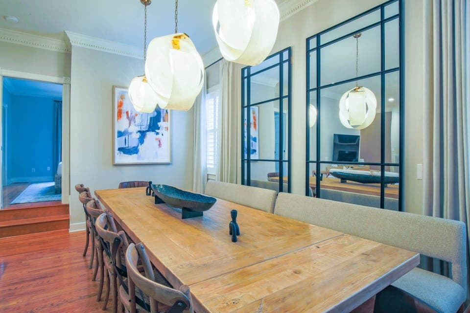 The dining table comfortably seats 10 people.