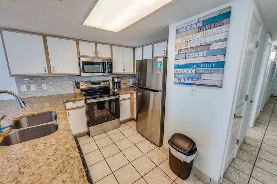 Large Kitchen Area