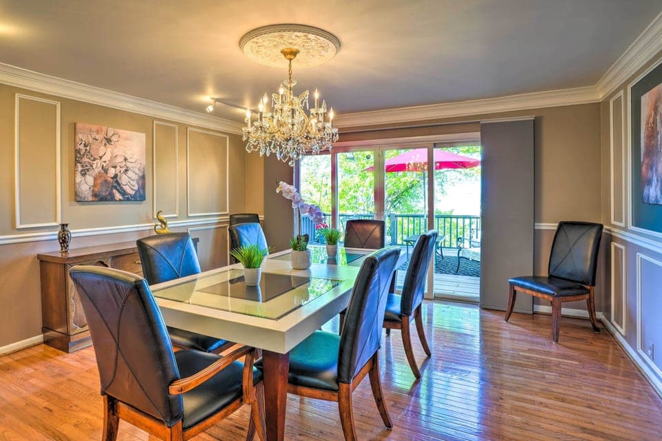 Dining Room | Main Level