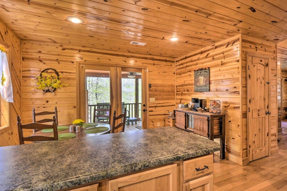 Well-Equipped Kitchen | Dishware & Flatware