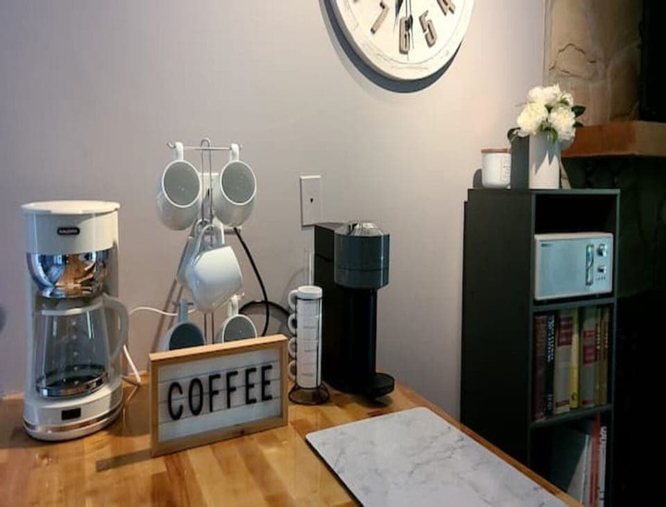 French press, Espresso, Drip coffee, Coffee pods, or iced coffee available. 