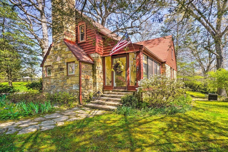 Crossville Vacation Rental | 4BR | 2BA | 1,450 Sq Ft | Stairs Required