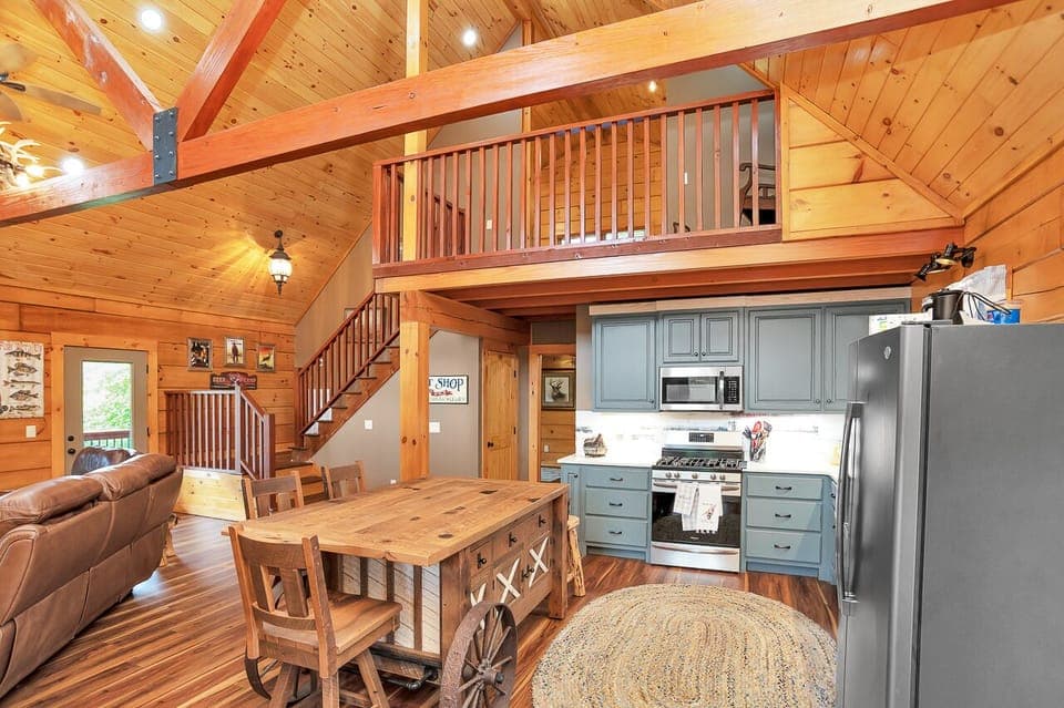 Full kitchen