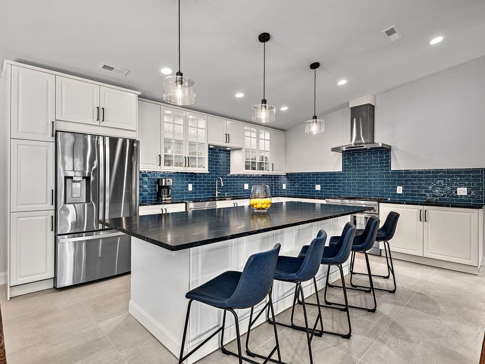 Gourmet kitchen with seating for 5 on large island