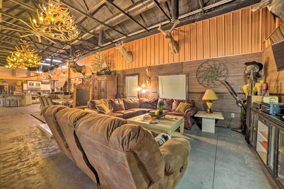 Dover Vacation Rental | 4BR | 3BA | Step-Free Access | 5,000 Sq Ft
