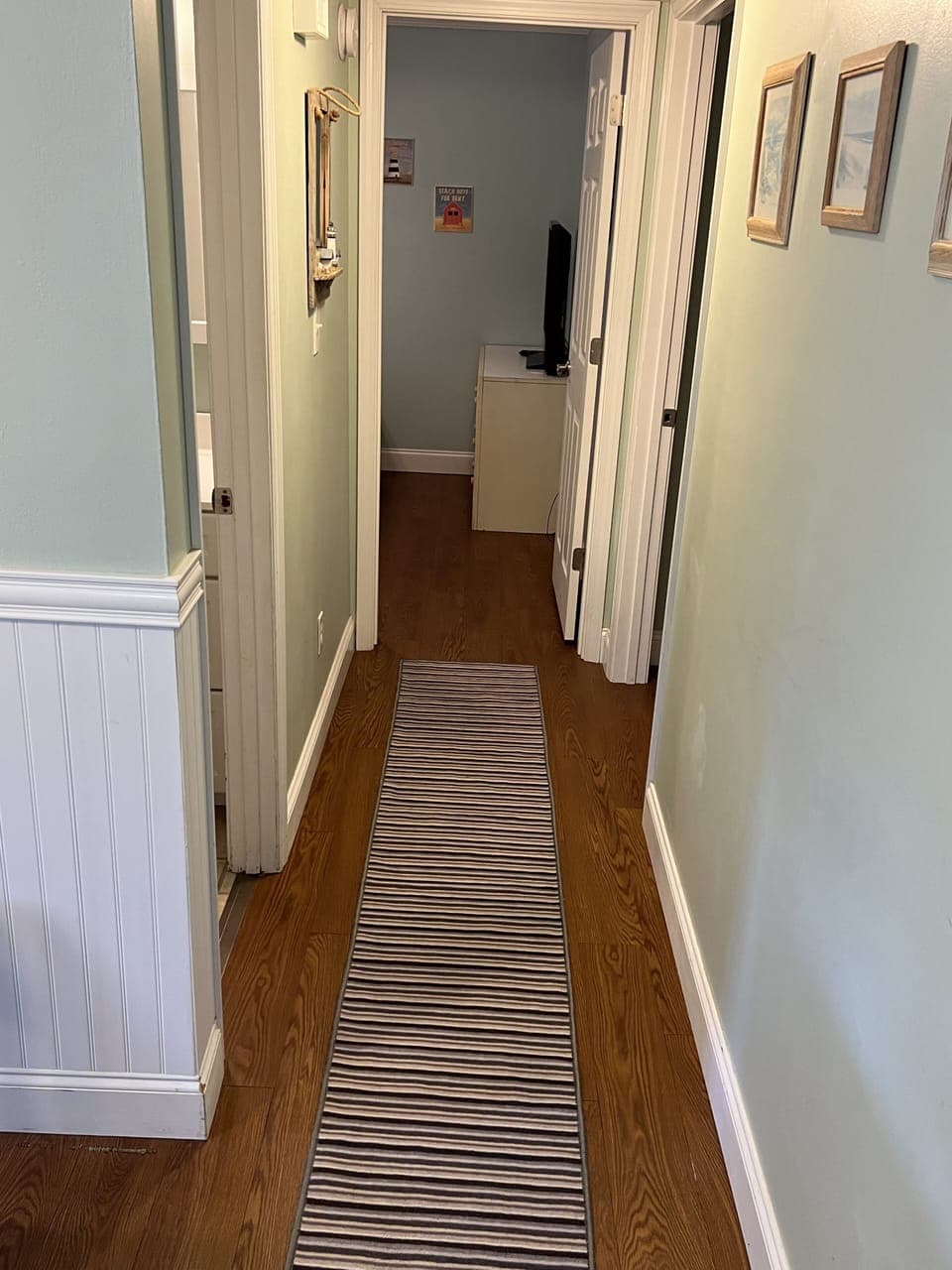 Hallway to bedrooms.