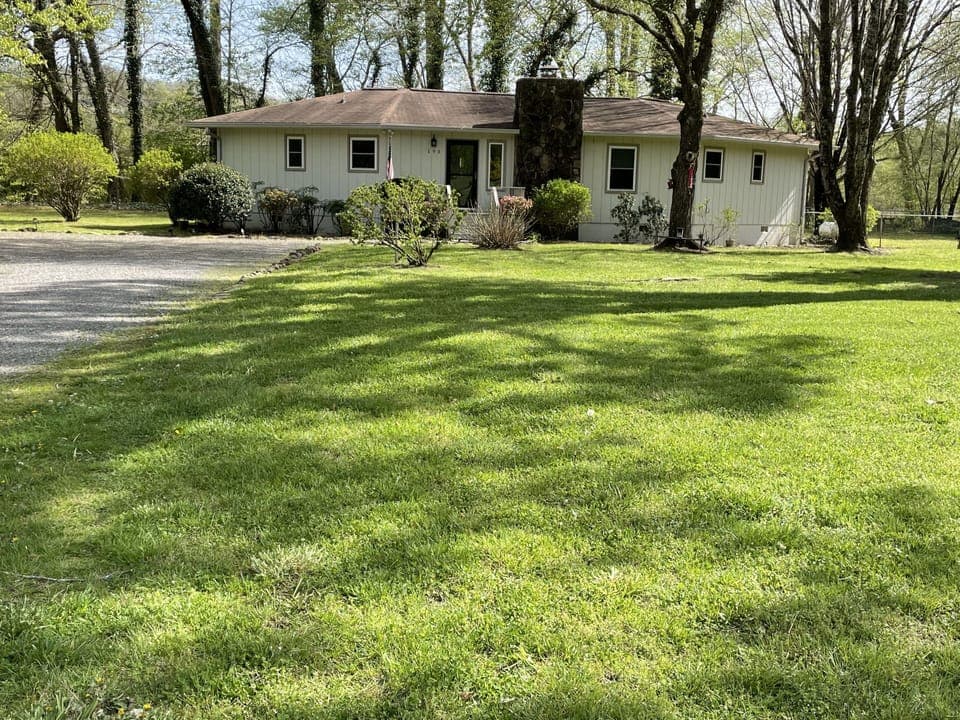 View of house as you drive in. 