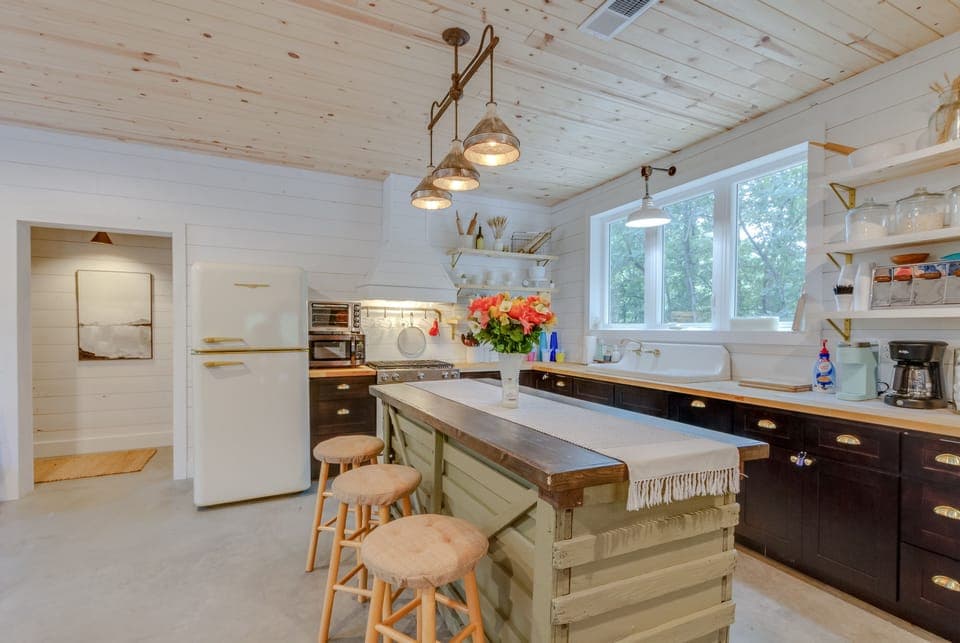 Fully stocked kitchen