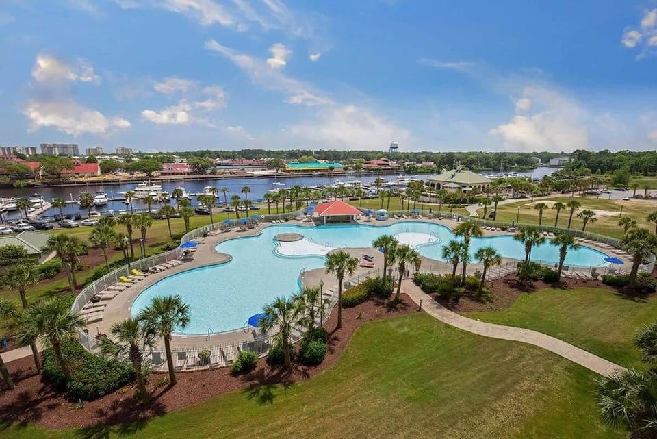 Access to Huge North Tower Pool