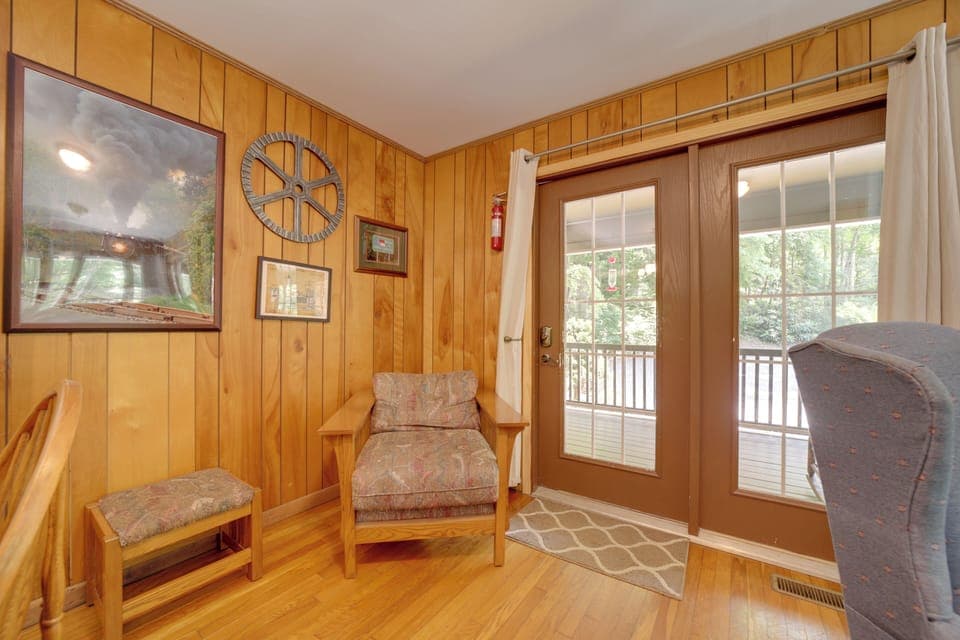 Front Entrance | Keyless Entry