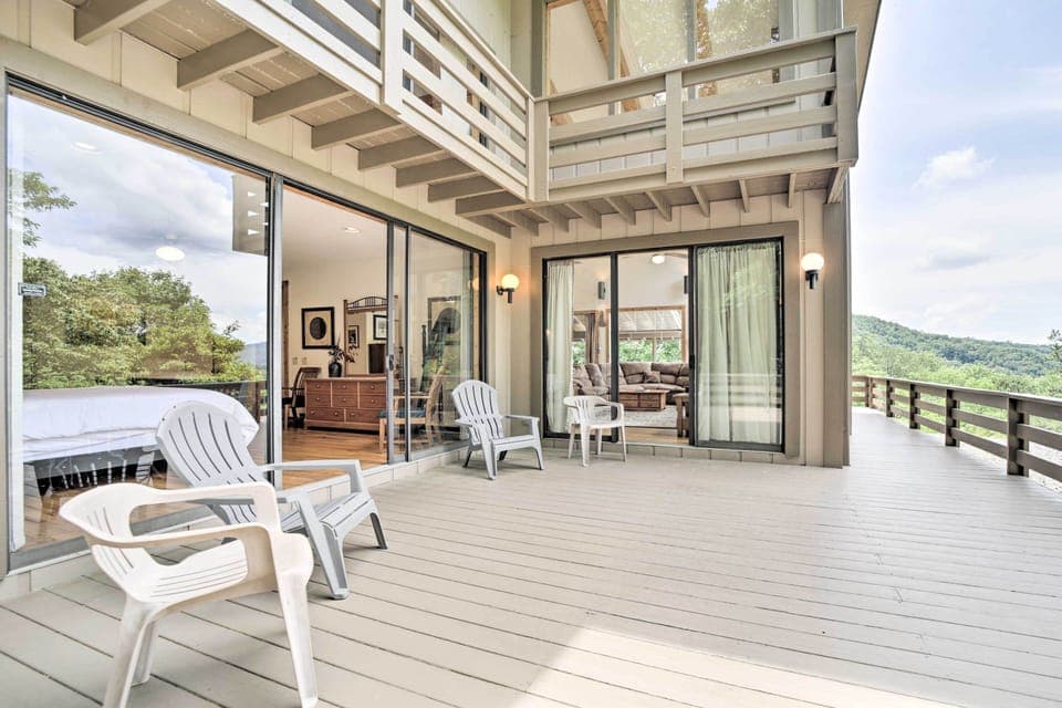 Bryson City Vacation Rental | 3BR | 2.5BA | Stairs Required | 3,000 Sq Ft