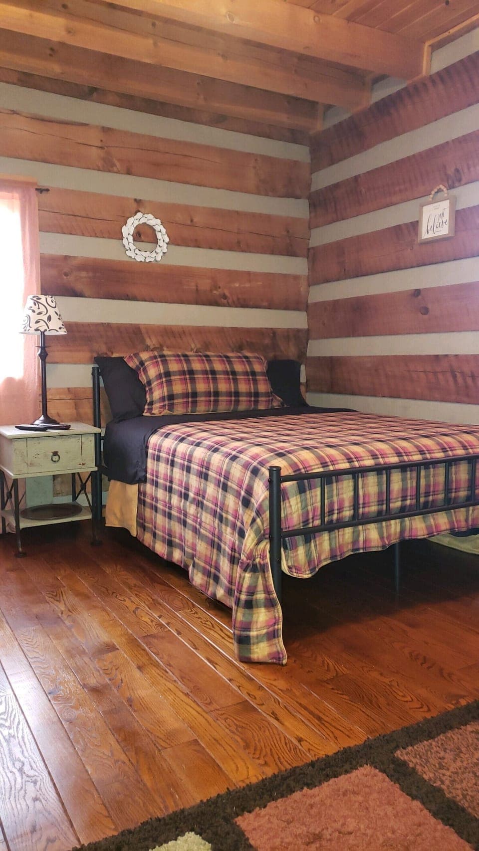 Bedroom (full bed)