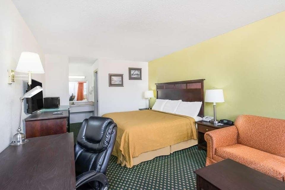 1 King size bed