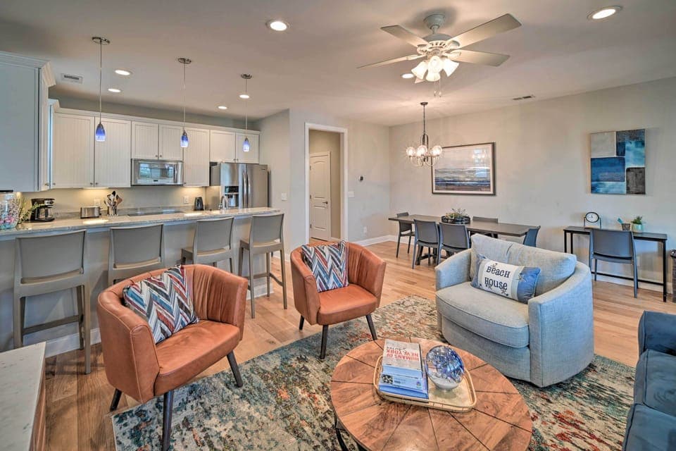 Interior | Open Floor Plan | Free WiFi