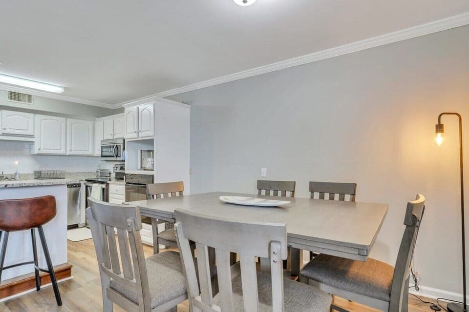 Another view of the dining area!