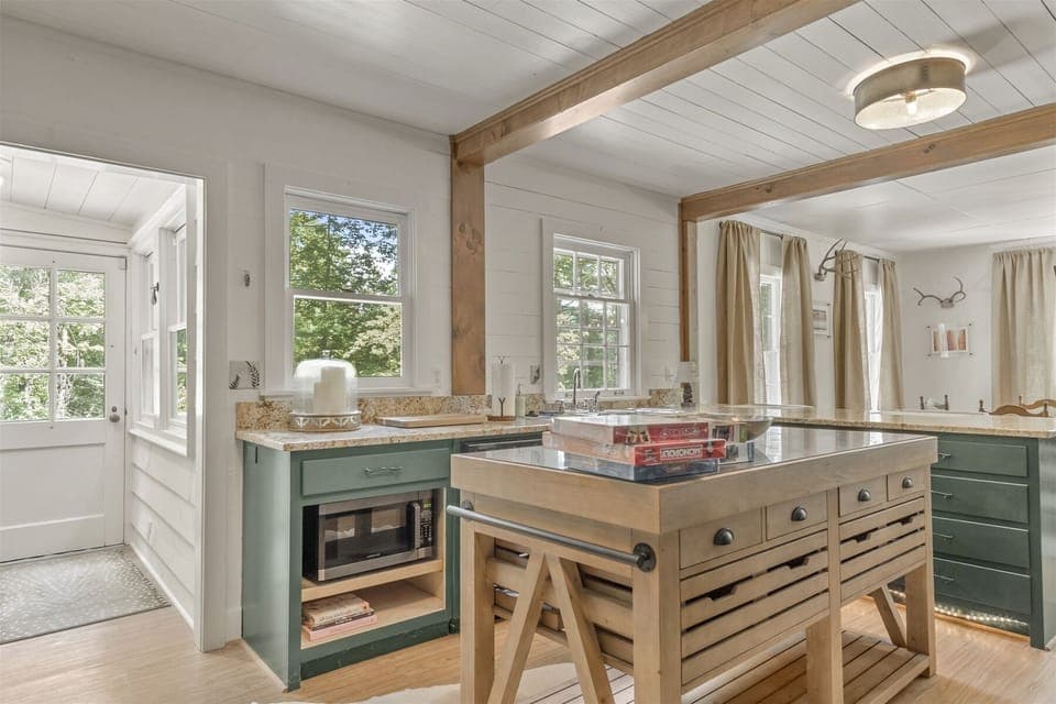 Kitchen, Main Level