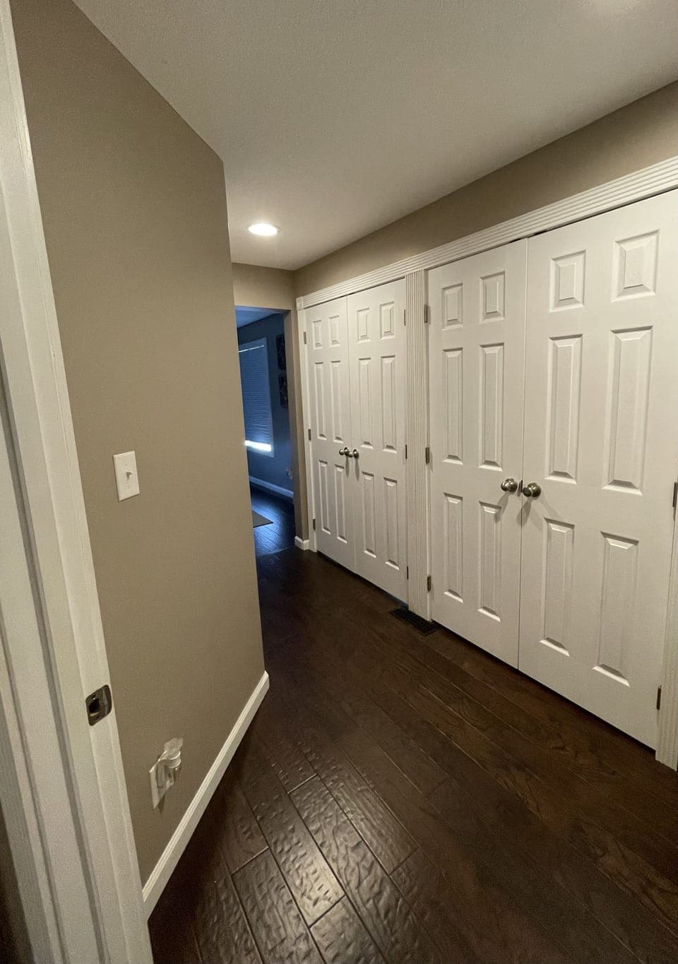 Hallway entrance to bedroom 2. 