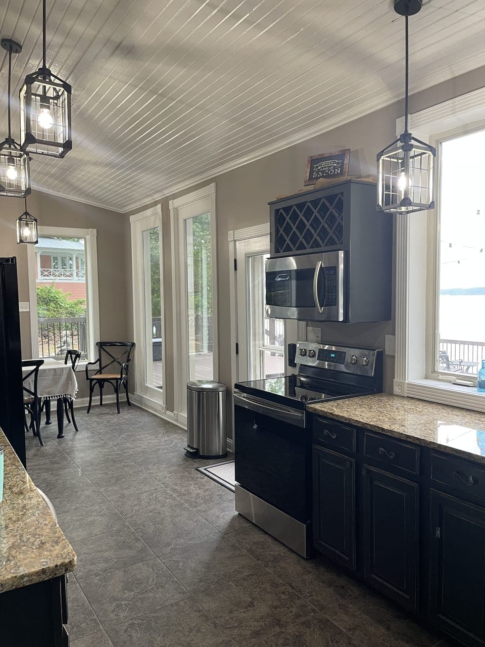 Kitchen & dining with lake view. 