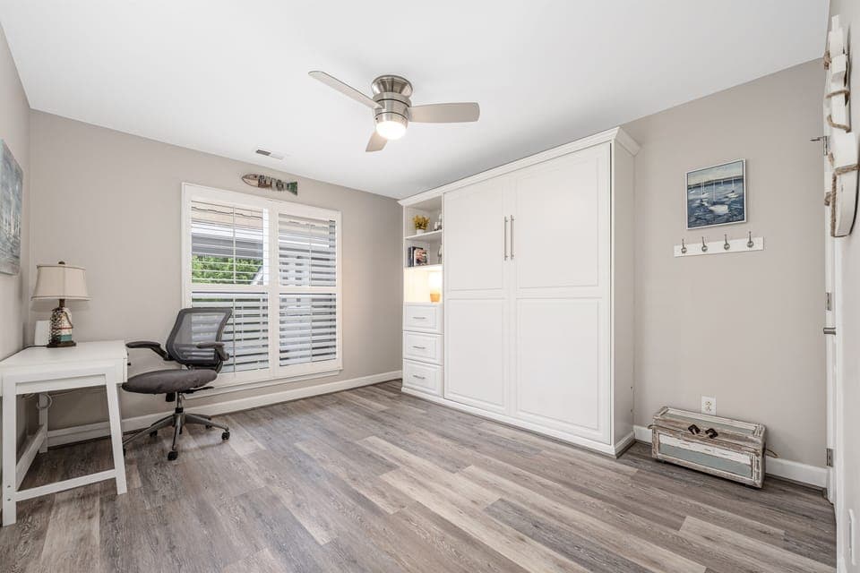 Murphy Bedroom doubles as an office 