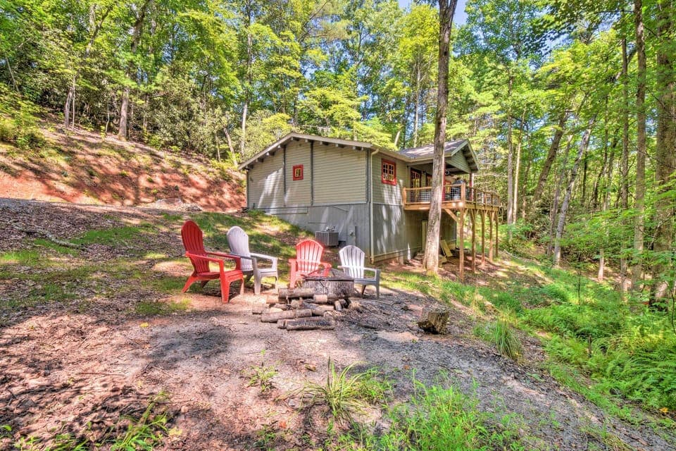 Otto Vacation Rental | 3BR | 2BA | 1,250 Sq Ft | 2 Steps Required to Access